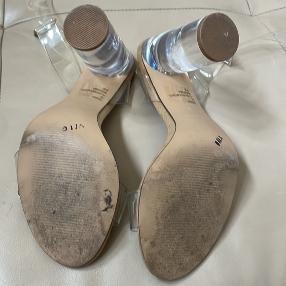 Steve Madden Clearer, Clear Heel Sandal, Ankle Steps, Size 9M - Picture 9 of 9